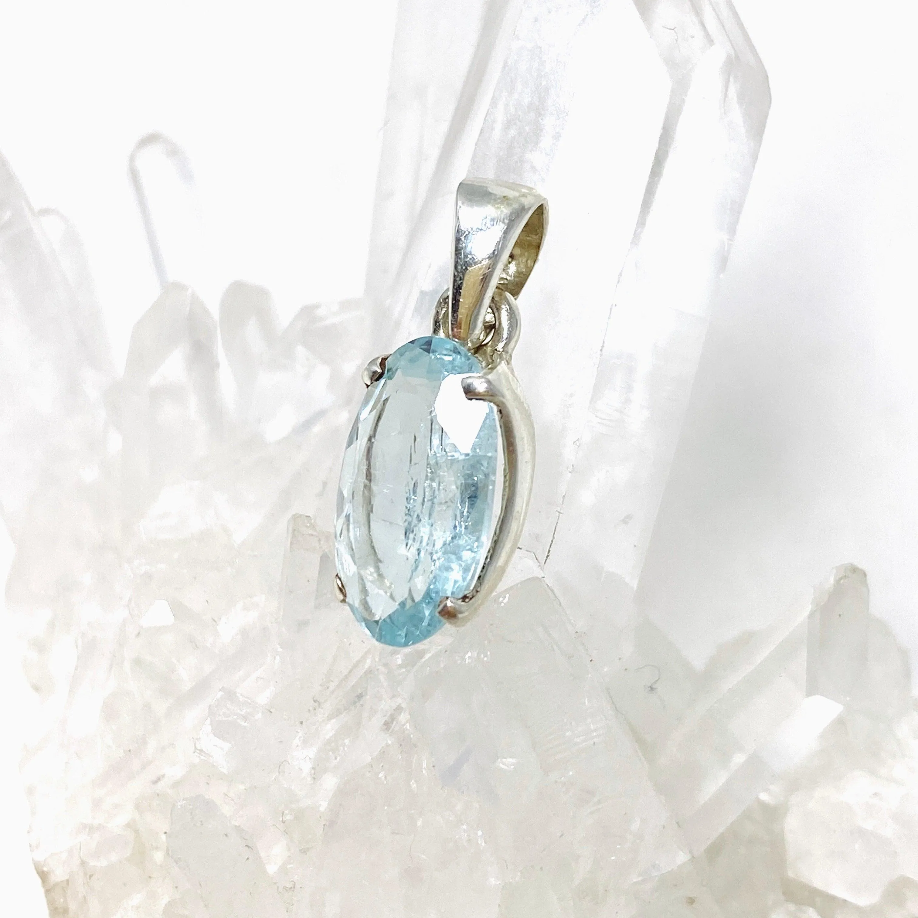 Aquamarine Faceted Petite Oval Pendant PPGJ743