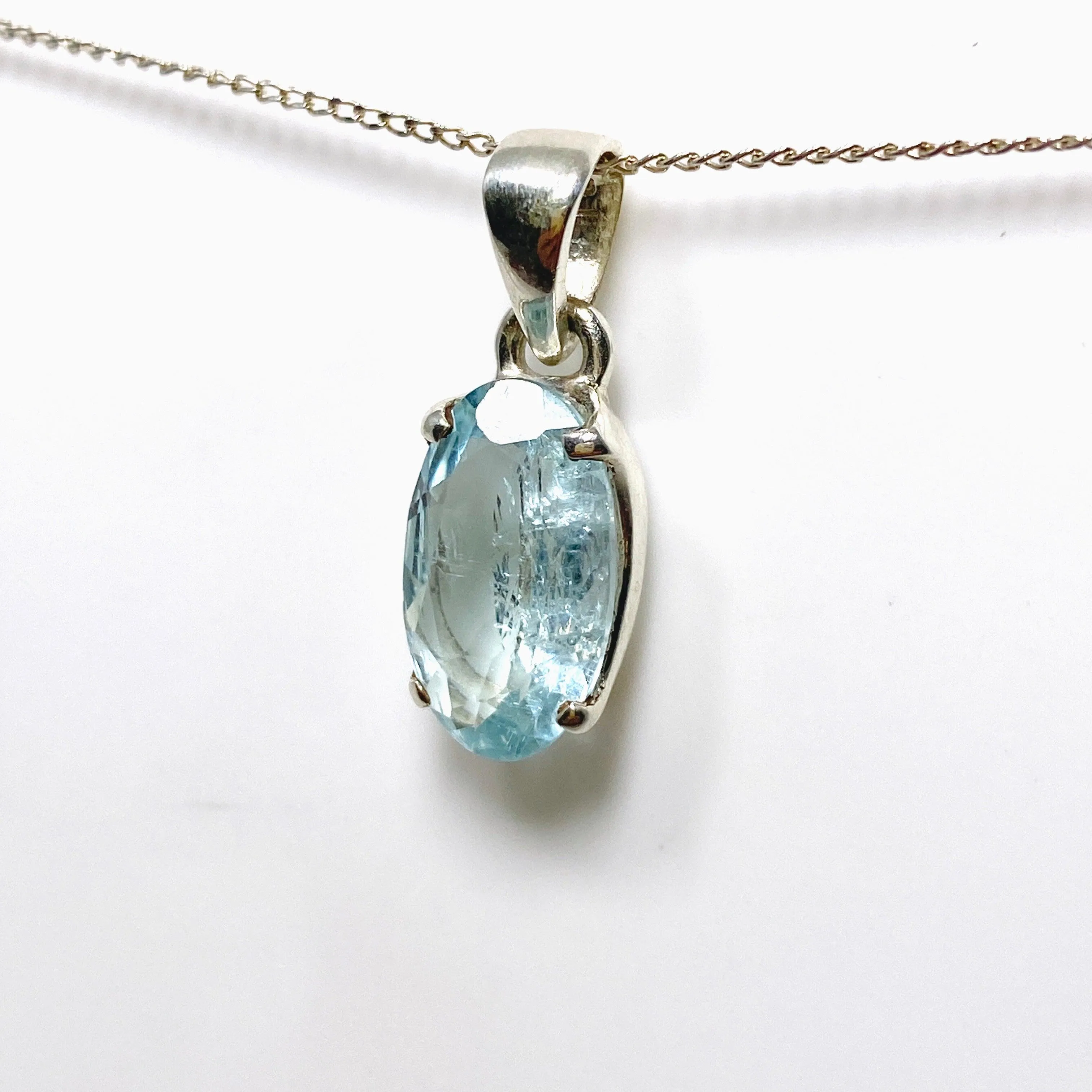 Aquamarine Faceted Petite Oval Pendant PPGJ743