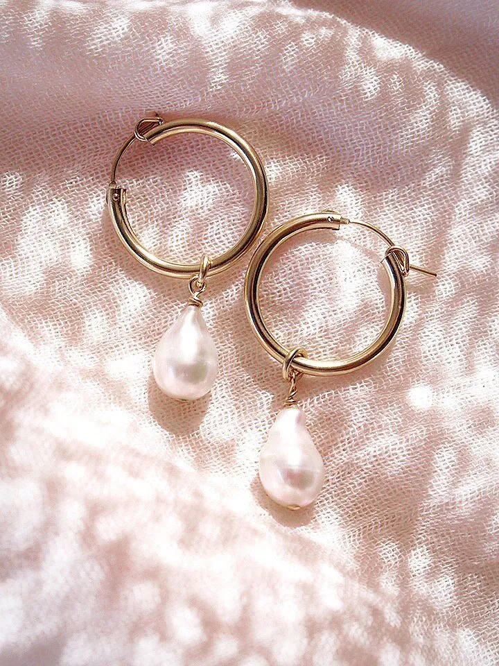 Baroque Pearl Latch Hoop Earrings - Kēhau