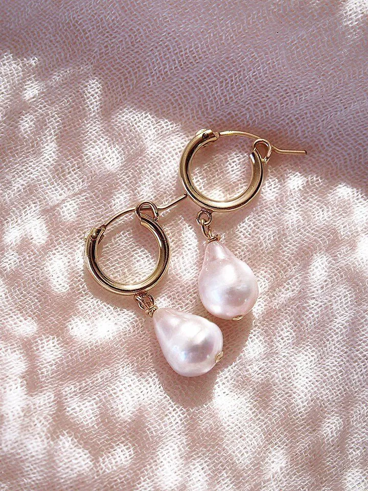 Baroque Pearl Latch Hoop Earrings - Kēhau