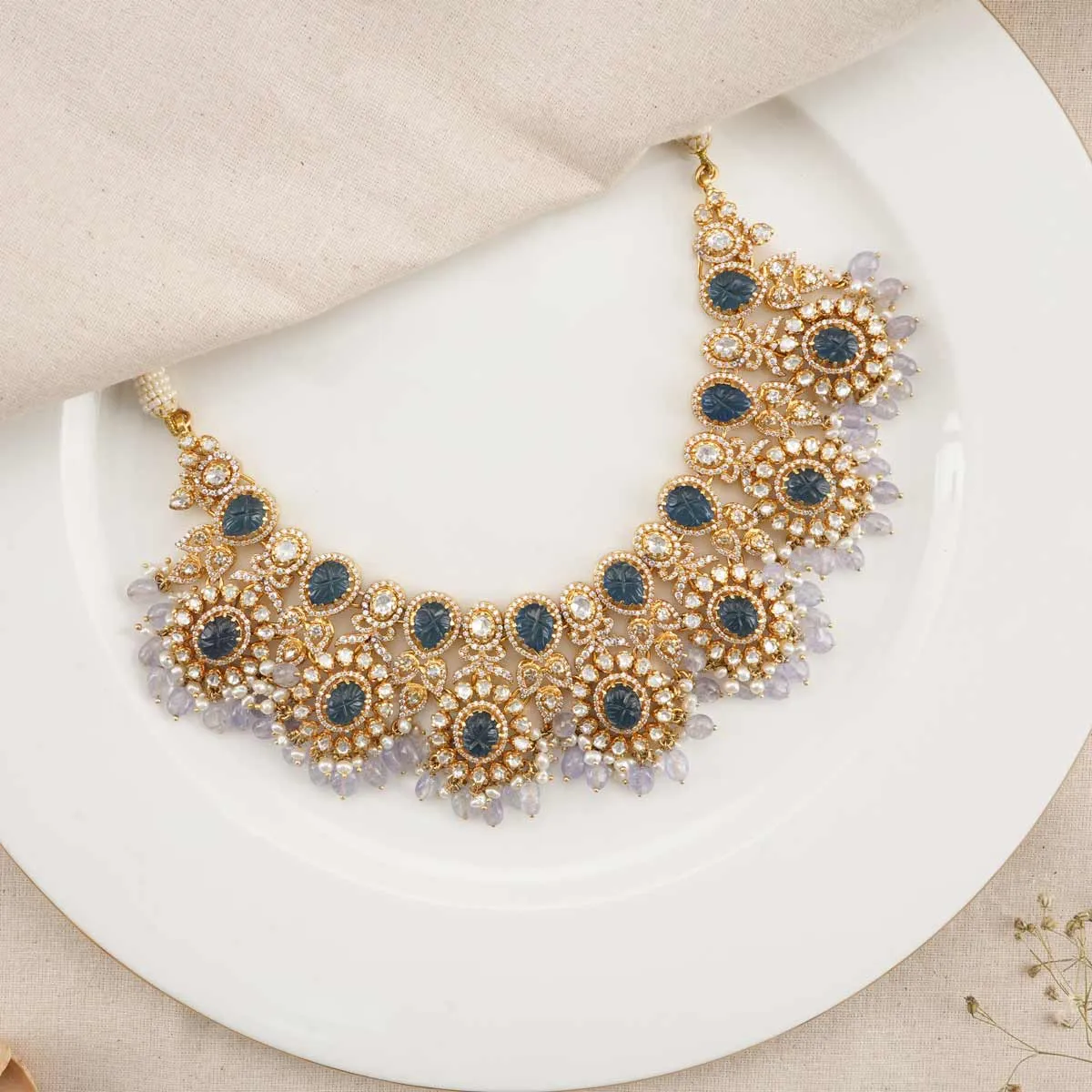 Classy Floral Necklace Set