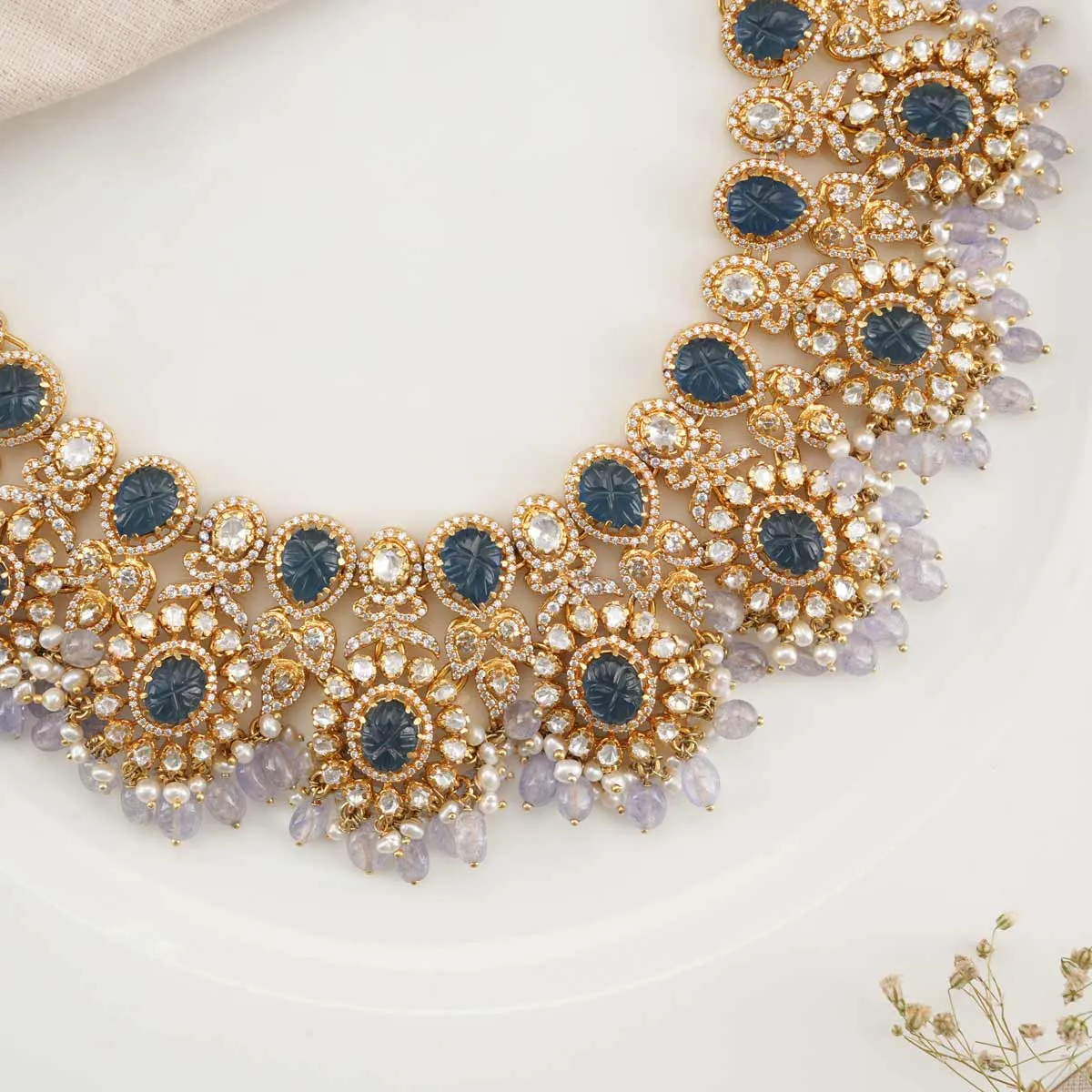Classy Floral Necklace Set