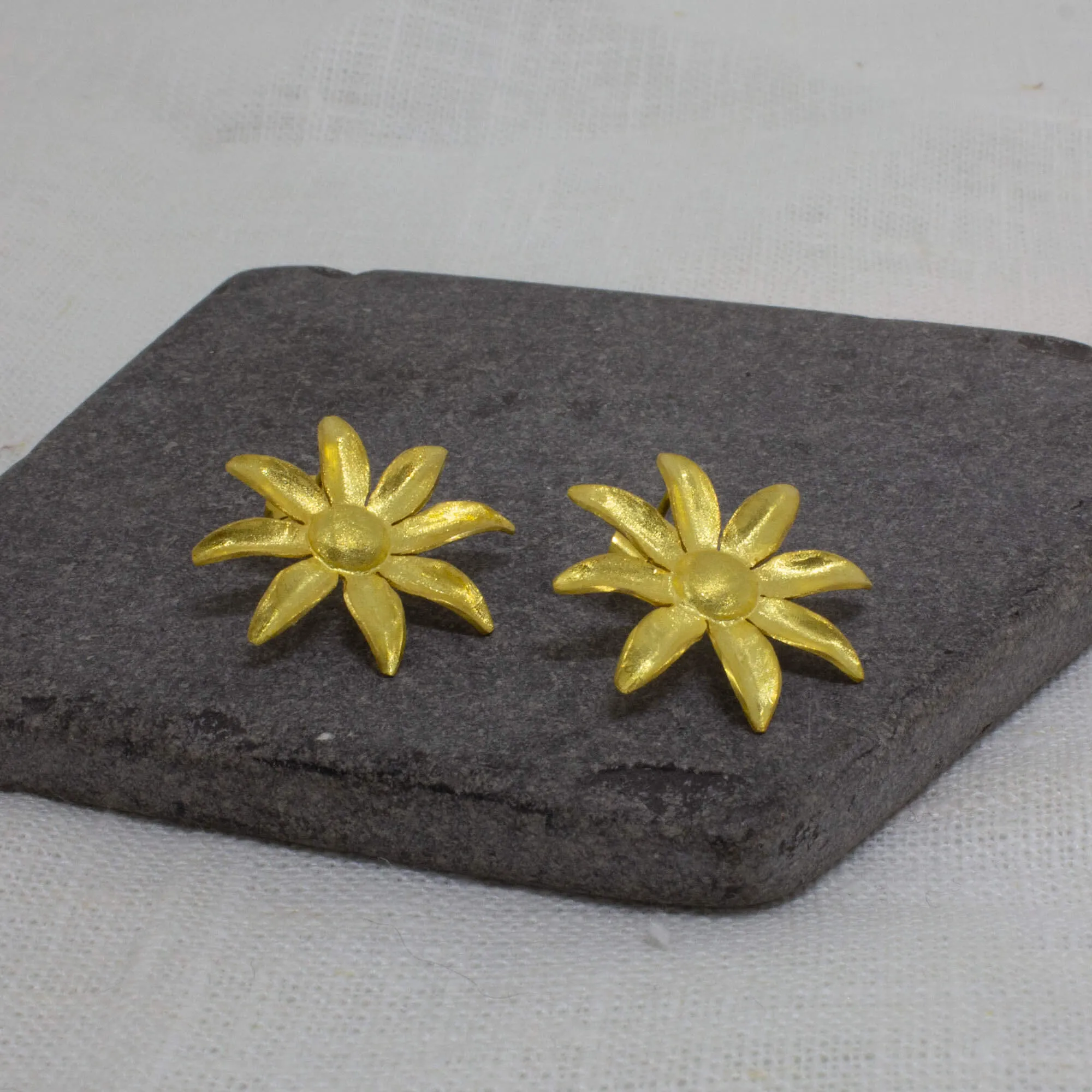 Daisy Flower Brushed Stud Earrings
