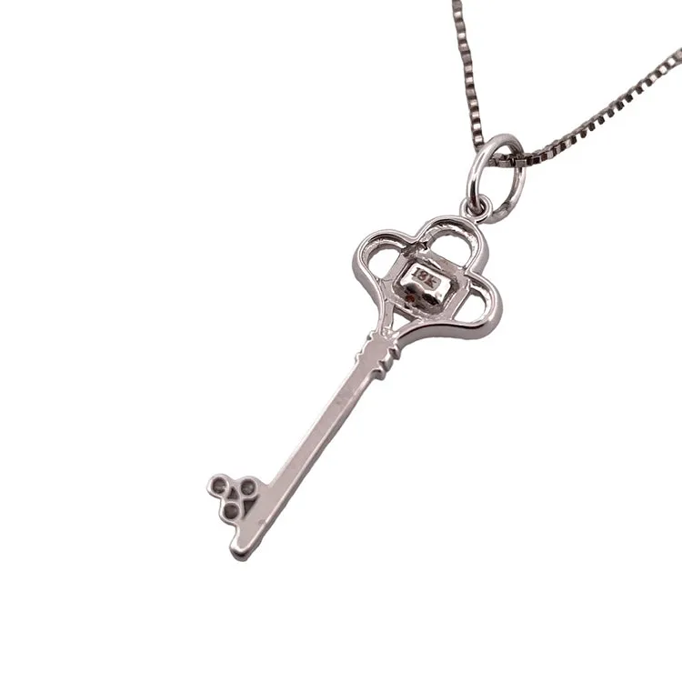 Exquisite 18k White Gold Natural Diamond Key Necklace