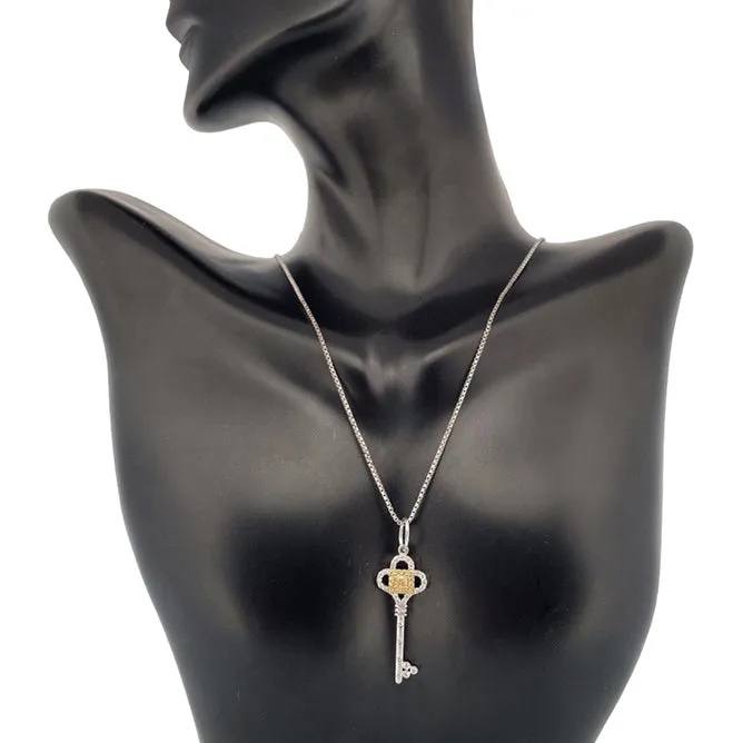 Exquisite 18k White Gold Natural Diamond Key Necklace