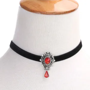 Exquisite Classic Waterdrop Rhinestone Choker Necklaces