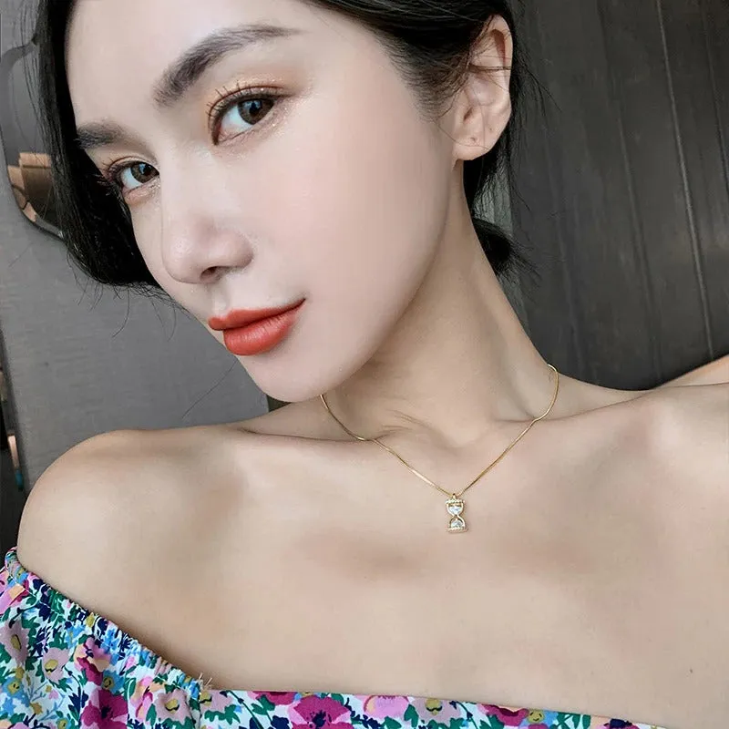 Exquisite Clavicle Chain Hourglass Pendant Fashion Jewelry Necklaces