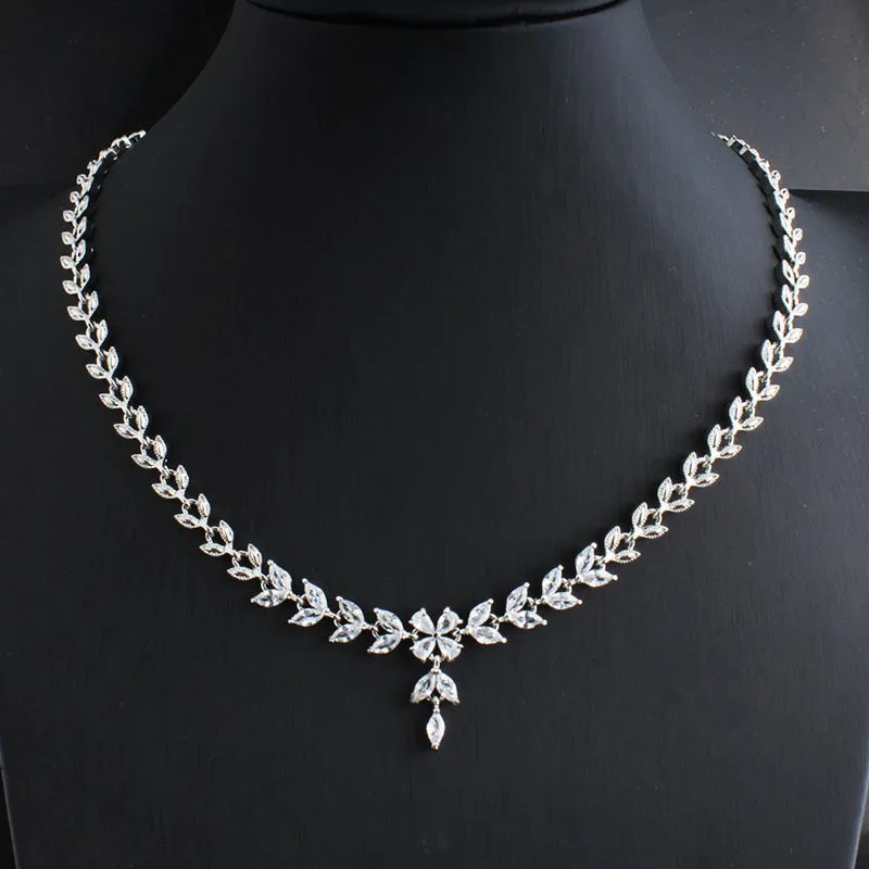Exquisite zircon inlaid necklace for women's wedding jewelry small