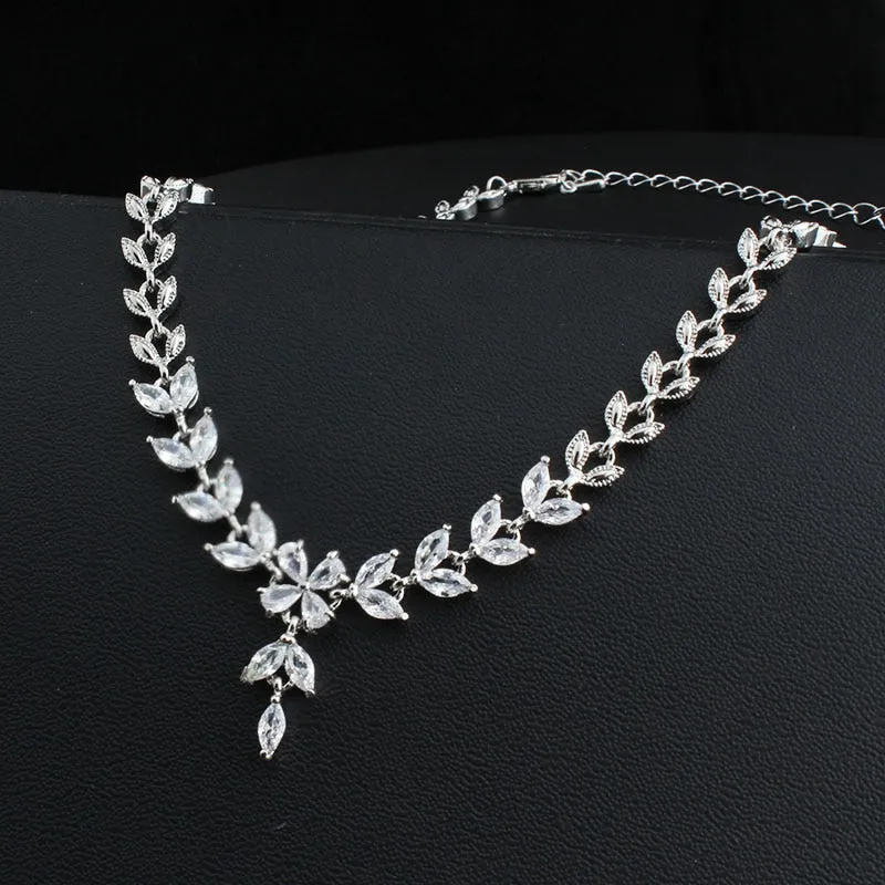 Exquisite zircon inlaid necklace for women's wedding jewelry small