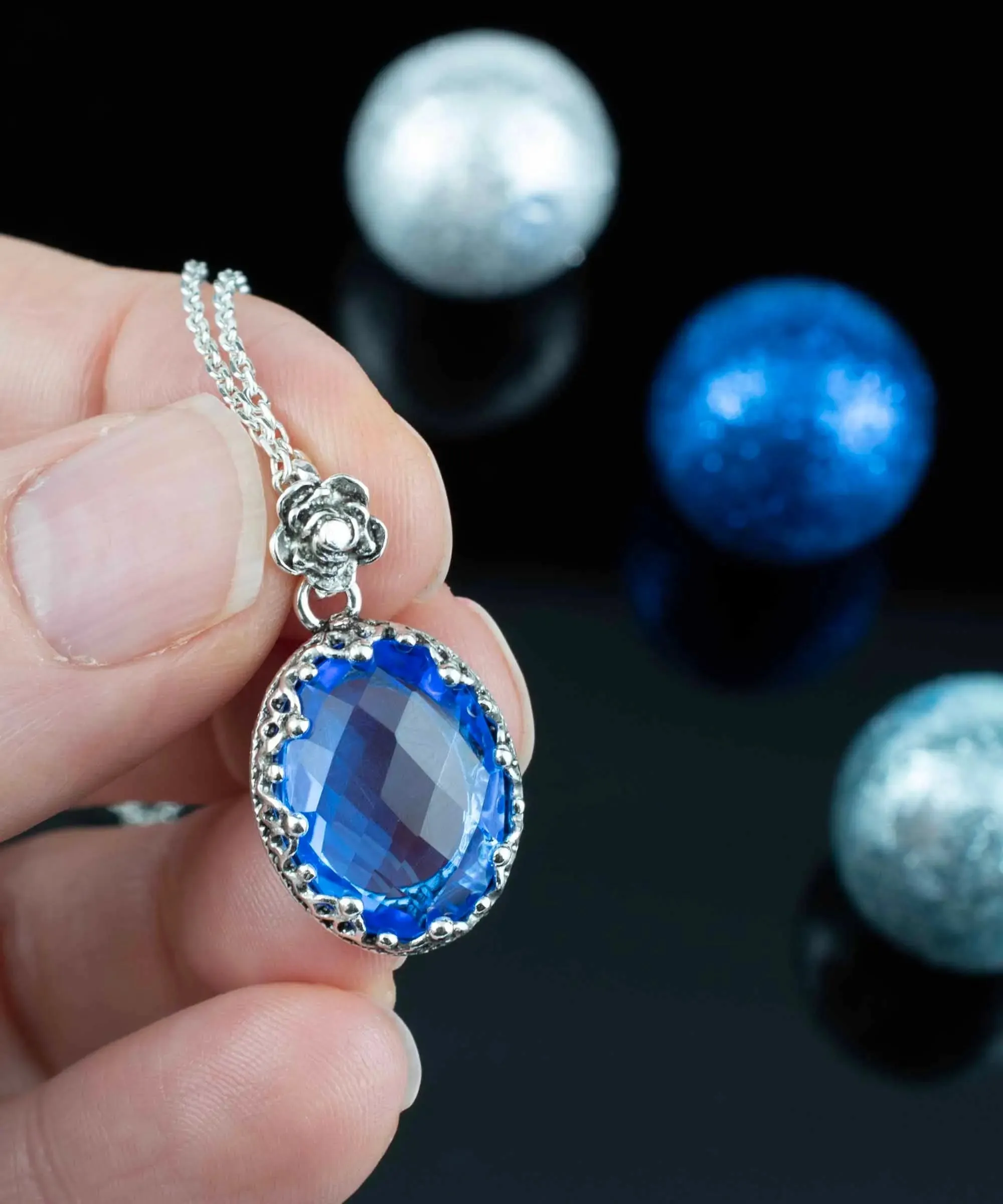 Filigree Silver Blue Quartz Gemstone Woman Oval Pendant Necklace