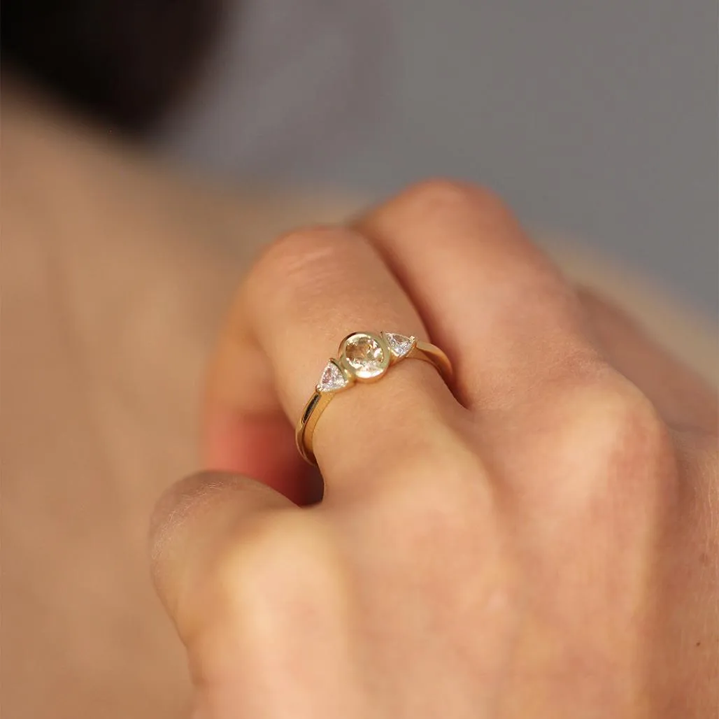 Jasmin Yellow Sapphire Oval Ring