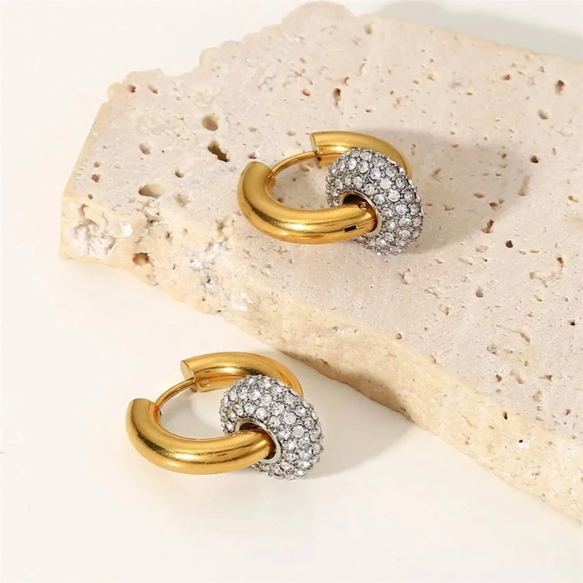 Kira Hoops