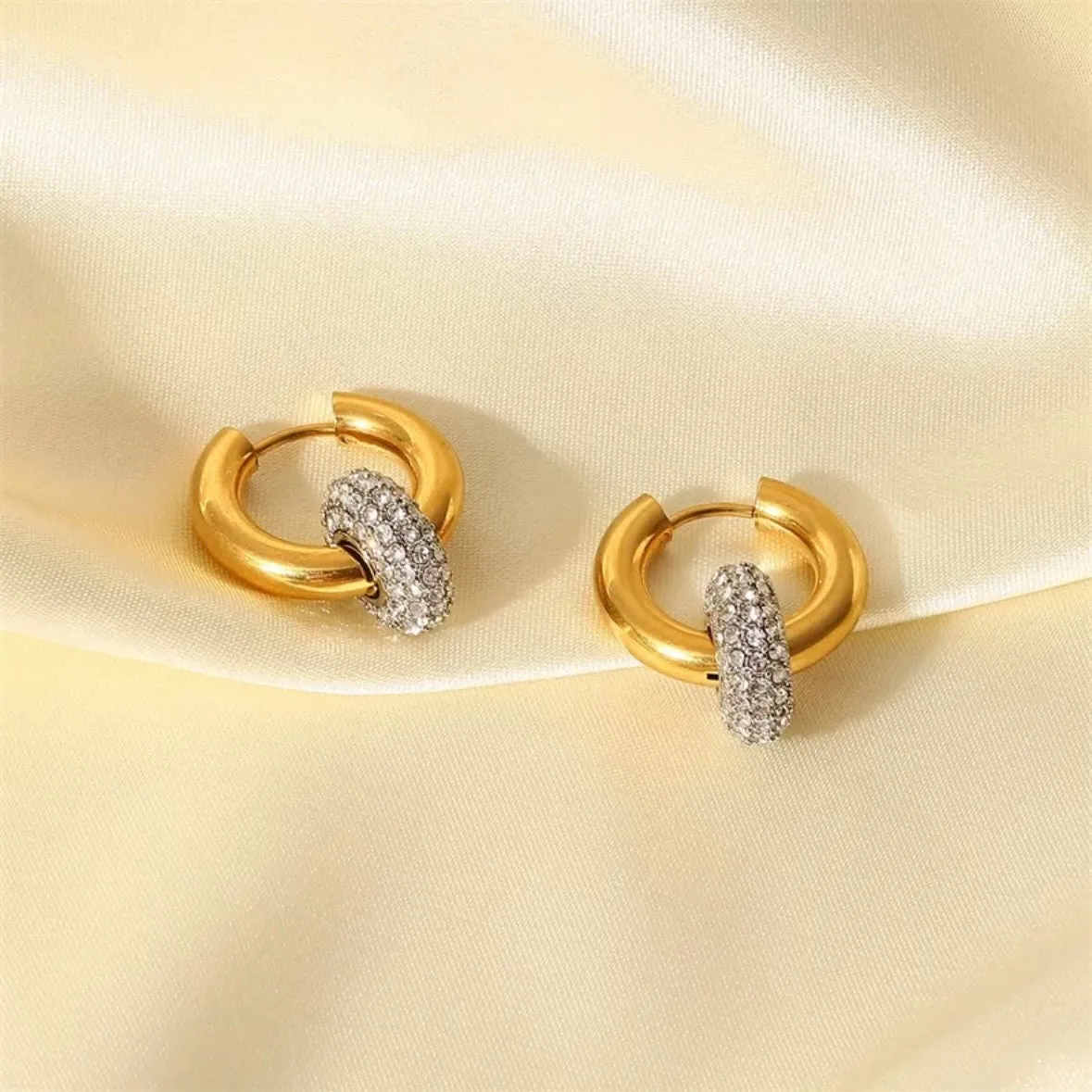Kira Hoops