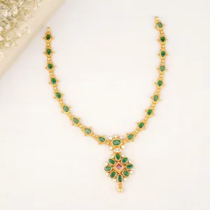Livina Short Necklace