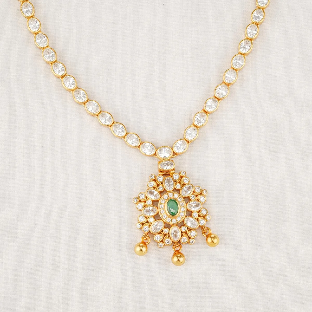 Mynica Short Necklace