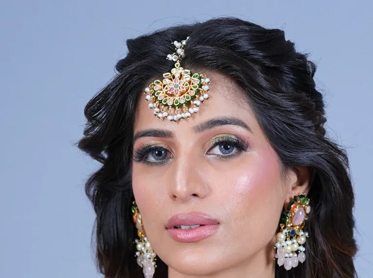 Opulent Navratan Kundan Mangtikka