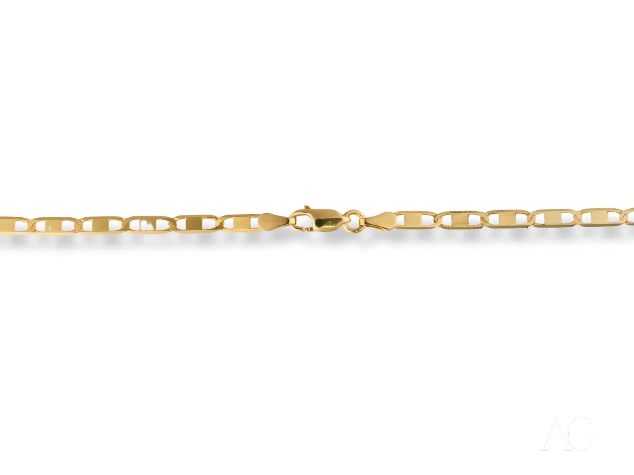 Refined Prestige – 18K Gold Piastrine Chain