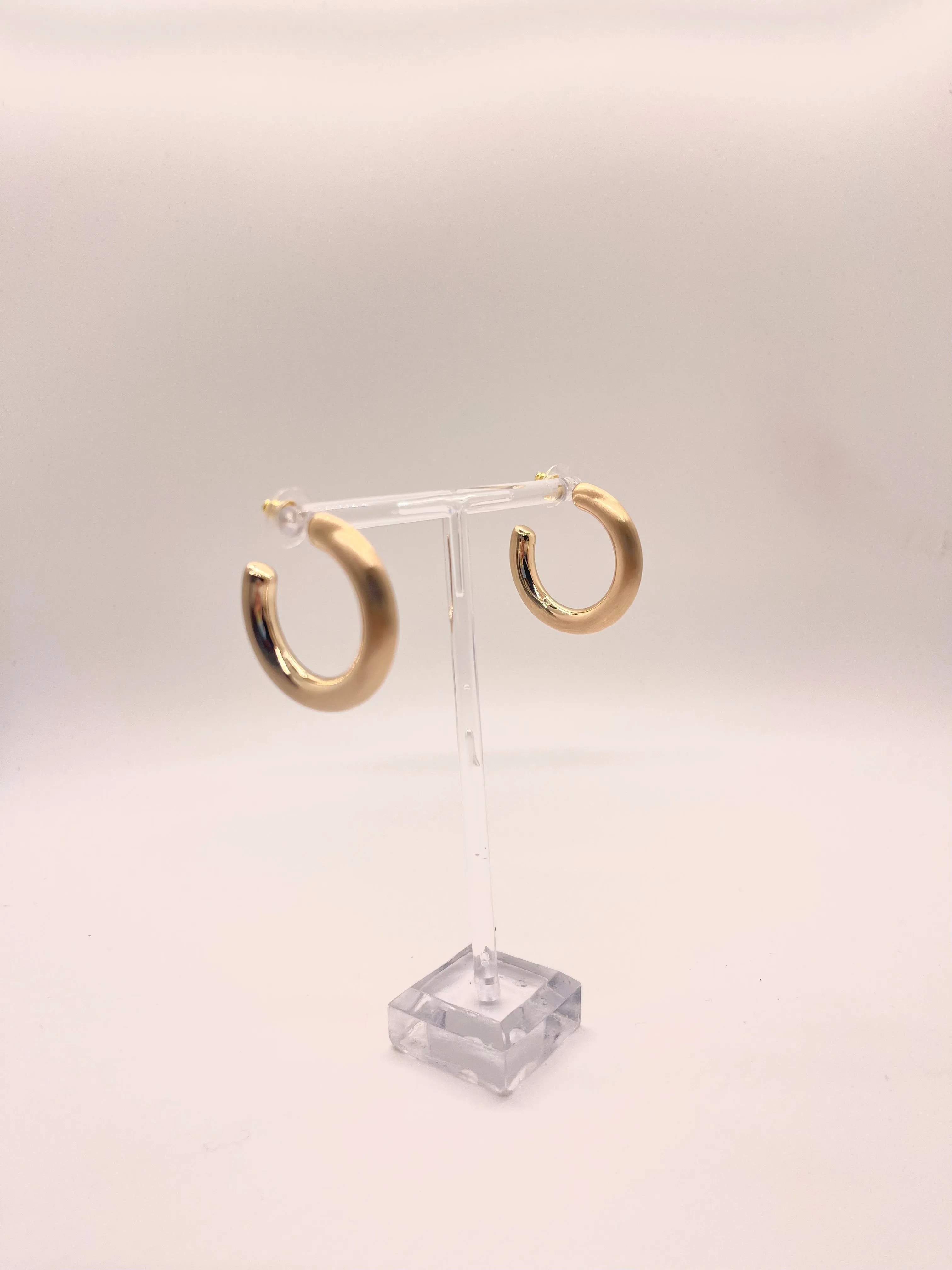 Small Chunky Classic Shiny Hoops